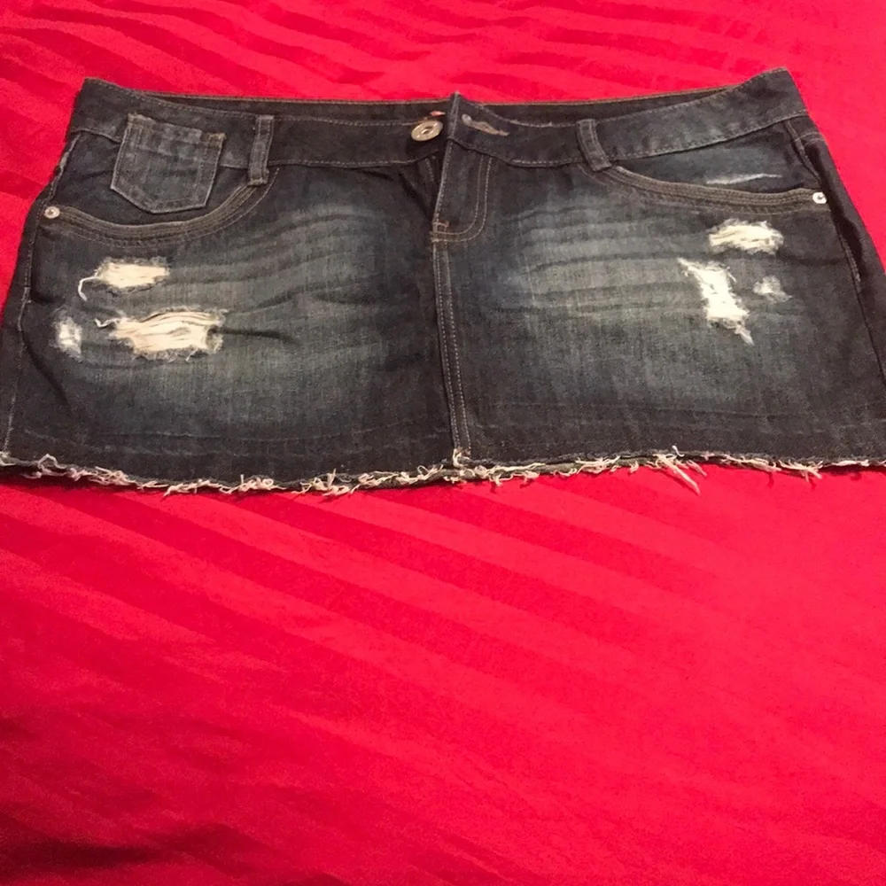 Guess denim mini skirt size 34.